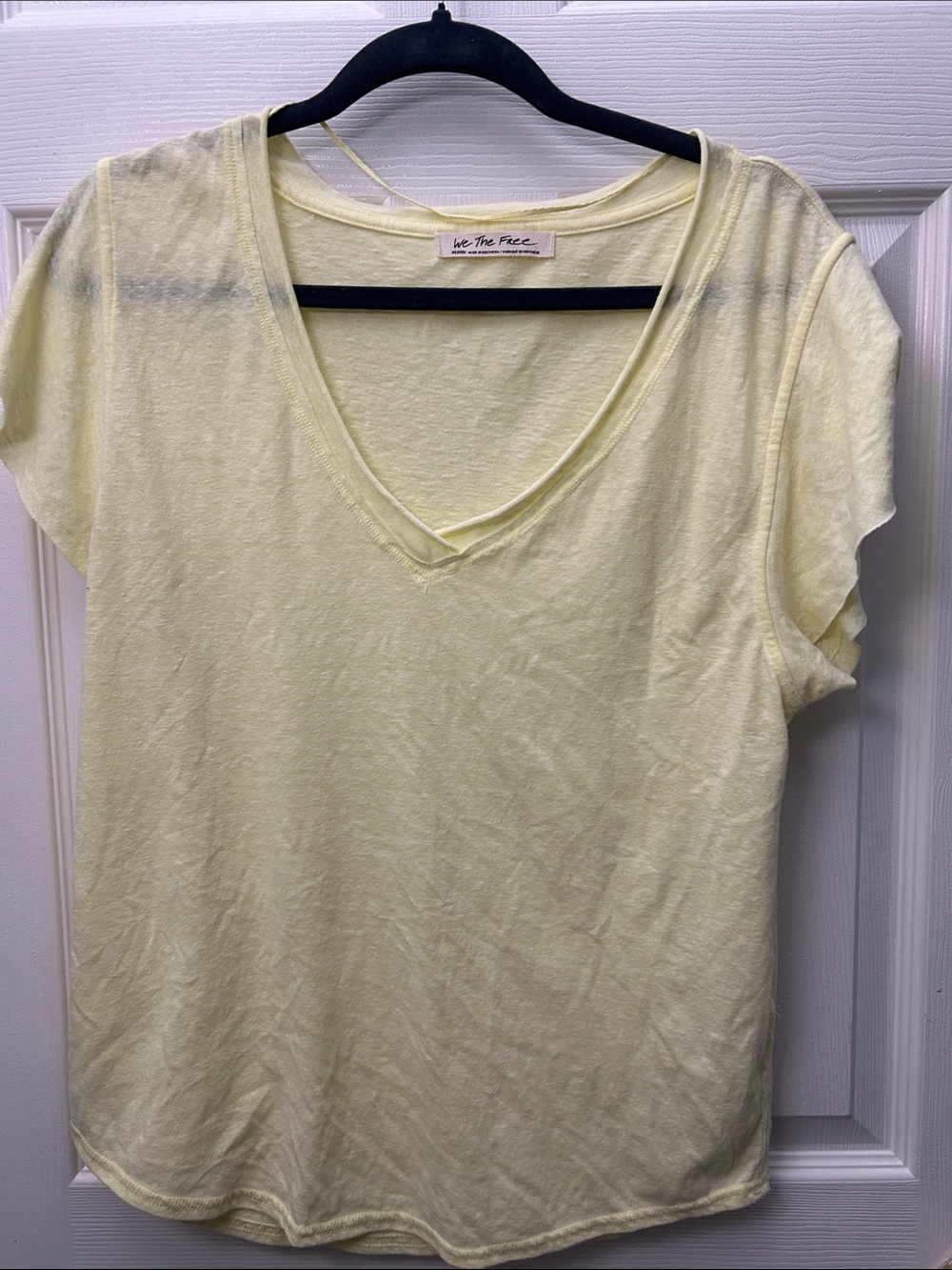 We The Free Light Yellow V-Neck Short Sleeve Tee
